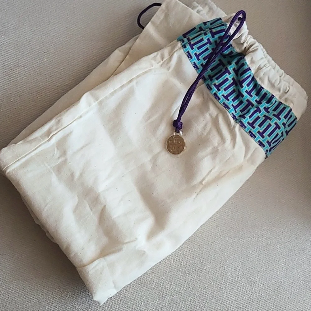Tory Burch York Buckle Tote - Picture 3 of 15